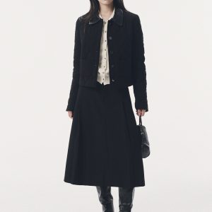 Áo khoác dáng ngắn chần bông phối cổ da