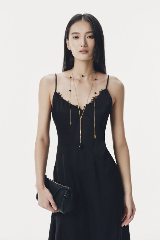 ĐẦM DÀI LỤA HAI DÂY